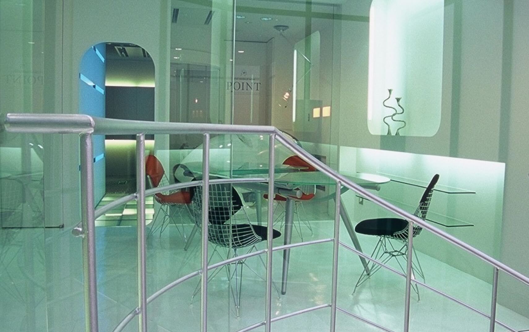 サロンのご案内